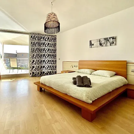 Villa Almadrava Stunning 5bedroom With Air-conditioning & Private Swimming Pool *